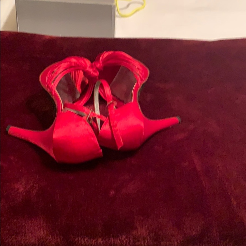 Shoes - Picture 3 of 4